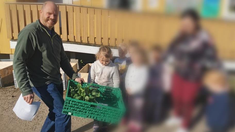 Lenke til artikkel: Vi dyrker kålplanter gitt av Åsnes bondelag