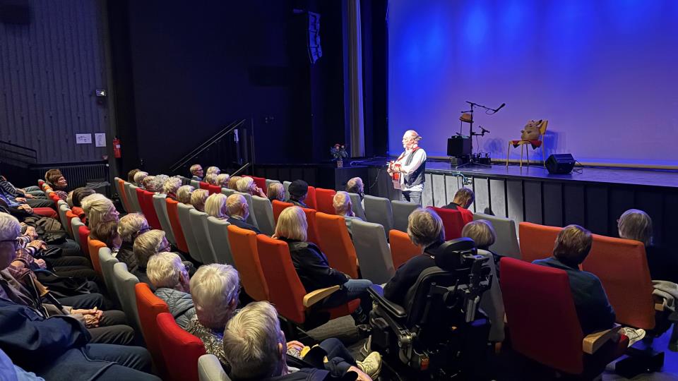 Lenke til artikkel: "Den kulturelle spaserstokken"